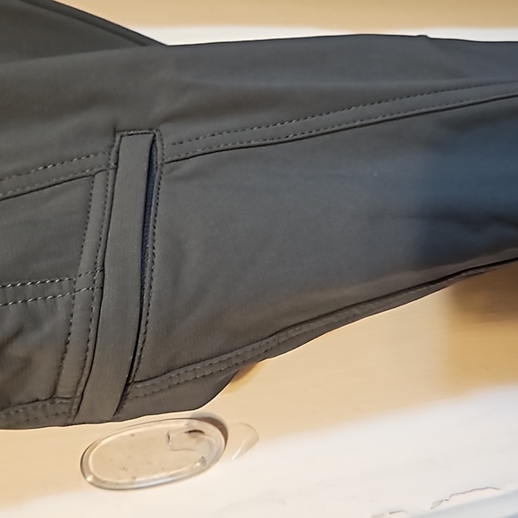prAna size 0 high performance hiking pants Grey with 3 zippered pockets & back - Picture 5 of 11